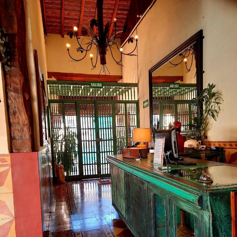 Hotel La Posada Del Doctor León Екстериор снимка