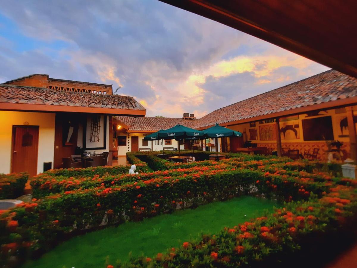Hotel La Posada Del Doctor León Екстериор снимка