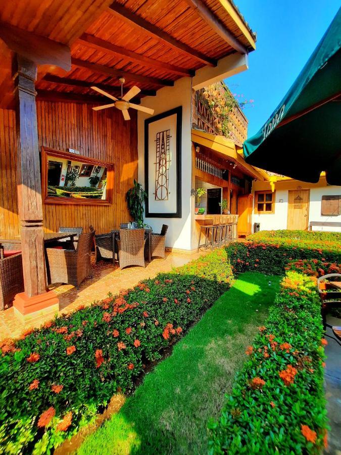 Hotel La Posada Del Doctor León Екстериор снимка