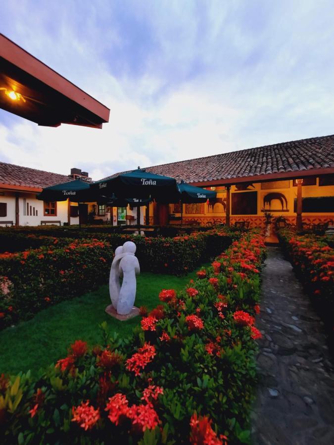 Hotel La Posada Del Doctor León Екстериор снимка