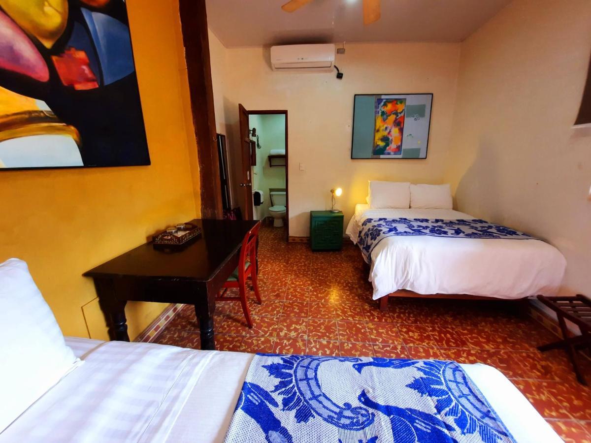 Hotel La Posada Del Doctor León Екстериор снимка