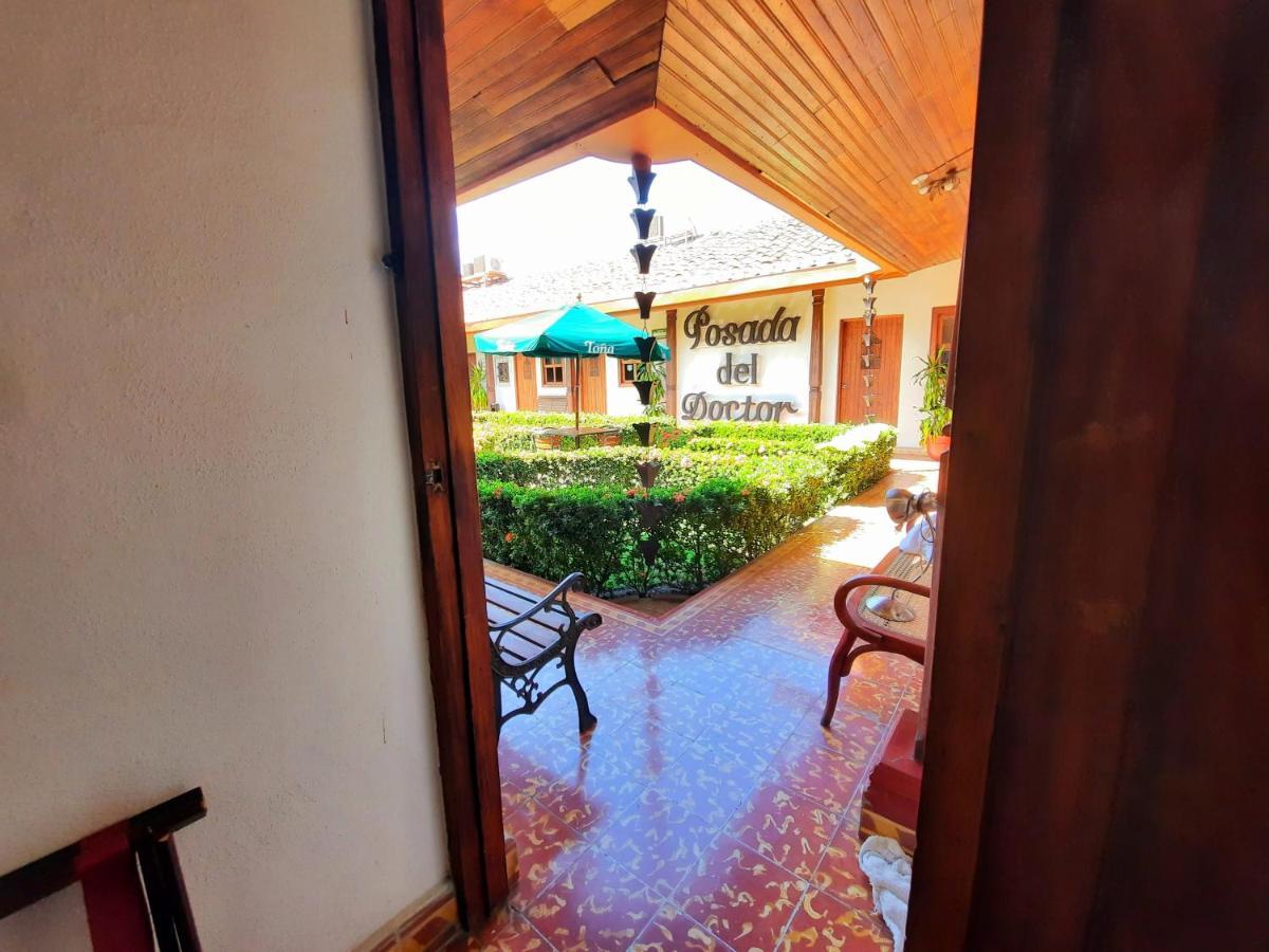 Hotel La Posada Del Doctor León Екстериор снимка