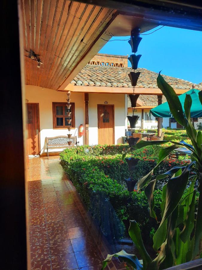 Hotel La Posada Del Doctor León Екстериор снимка