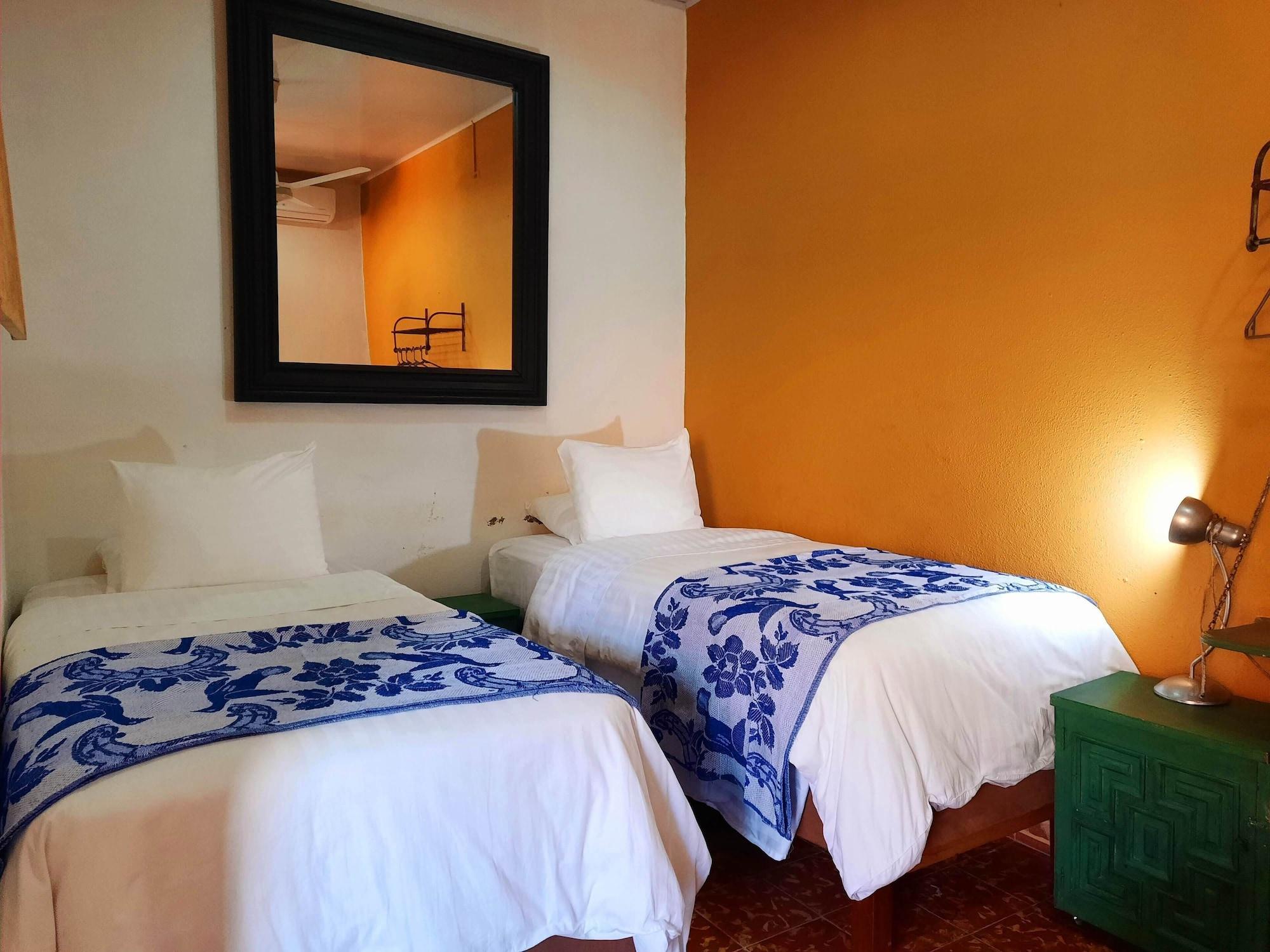 Hotel La Posada Del Doctor León Екстериор снимка