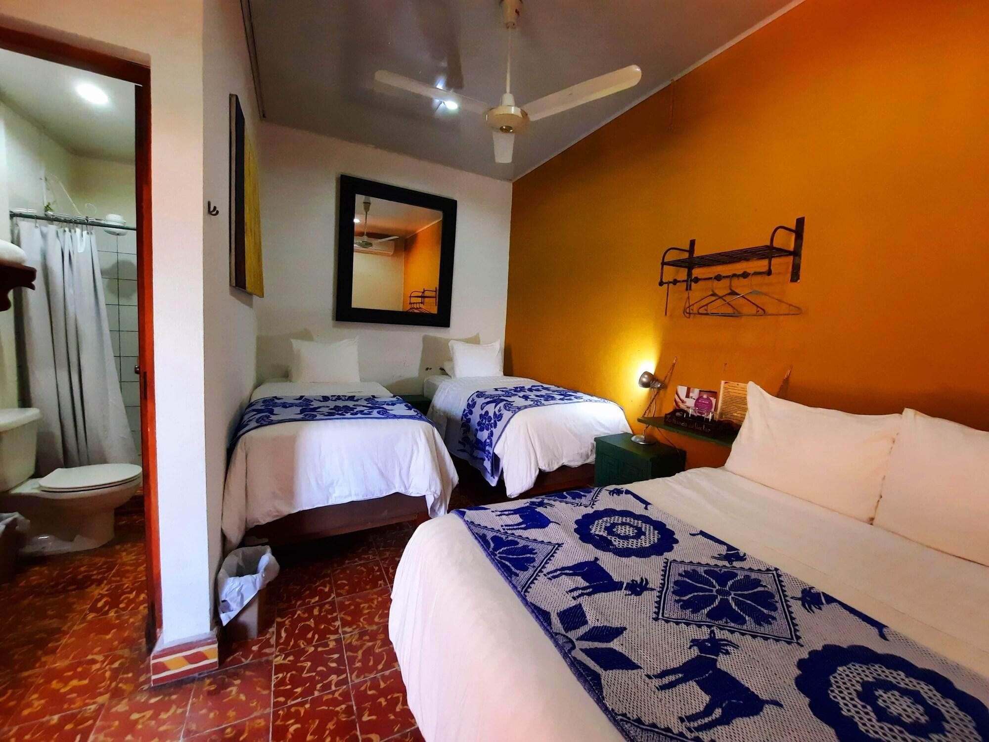 Hotel La Posada Del Doctor León Екстериор снимка