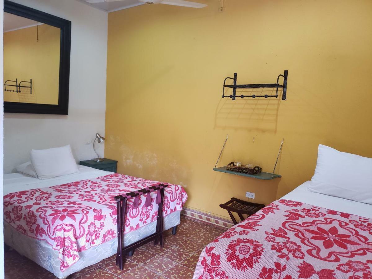Hotel La Posada Del Doctor León Екстериор снимка